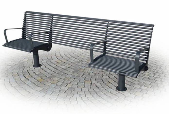 Panchina modello RONDINE inclusiva con spazio per posizionamento sedia a rotelle, ideale per parchi per tutti, inclusivi. Disponibile in varie colorazioni RAL